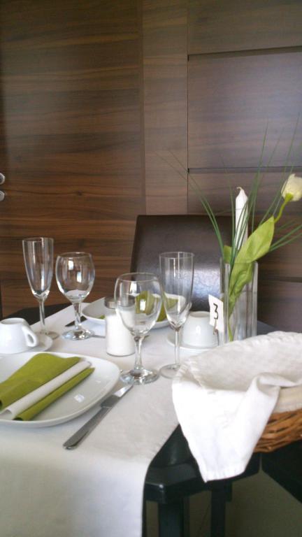 Penzion Luxor Trnava Habitación foto